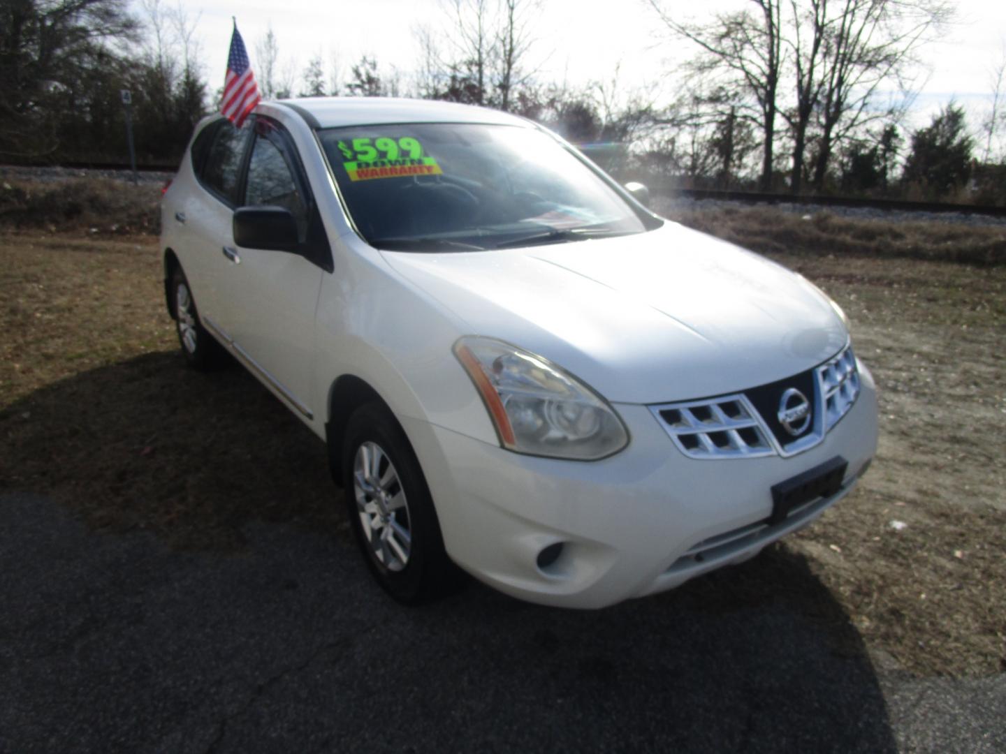 2011 White Nissan Rogue S AWD (JN8AS5MV7BW) with an 2.5L L4 DOHC 16V engine, CVT transmission, located at 2553 Airline Blvd, Portsmouth, VA, 23701, (757) 488-8331, 36.813889, -76.357597 - Down Payment: $599 Weekly Payment: $100 APR: 23.9% Repayment Terms: 42 Months ***CALL ELIZABETH SMITH - DIRECTOR OF MARKETING @ 757-488-8331 TO SCHEDULE YOUR APPOINTMENT TODAY AND GET PRE-APPROVED RIGHT OVER THE PHONE*** - Photo#3